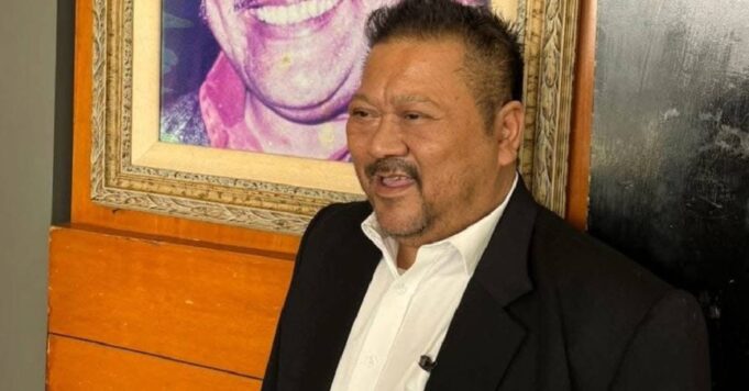 Peguam “Kotak Pensel” dilantik untuk mewakili pegawai tentera kanan yang terlibat dalam kes penyelewengan wang sebanyak RM5 juta. Tindakan pelantikannya mencetuskan pelbagai reaksi, berikutan reputasinya sebagai peguam yang sering terlibat dalam kes-kes berprofil tinggi. Kes ini mendapat perhatian umum kerana melibatkan salah guna kuasa dan integriti dalam institusi ketenteraan. Peguam tersebut diharapkan dapat memberikan pembelaan yang efektif, dengan mengemukakan bukti-bukti dan hujah yang kukuh untuk mempertahankan anak guamnya dalam proses perbicaraan yang akan datang. Fokus utama akan tertumpu kepada aspek perundangan yang berkaitan dan kemungkinan implikasi yang lebih besar ke atas integriti institusi pertahanan negara.