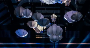 BTL Hong Kong mengumpulkan 300 doktor dan Linda Chung di Sidang Kemuncak “Kecantikan Sadar” di Phu Quoc pada tahun 2025.