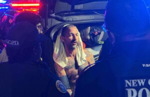 Shia LaBeouf mengalami pelbagai cabaran dan peristiwa dalam hidupnya, termasuk masalah dengan ketagihan, tangkapan oleh pihak berkuasa, dan perjalanan ke arah pemulihan serta penemuan diri. Dia juga telah terlibat dalam beberapa projek seni dan filem yang mencerminkan evolusinya sebagai seorang artis.
Tajuk yang sesuai: “Perjalanan Hidup Shia LaBeouf: Dari Bintang Hollywood ke Penemuan Diri”