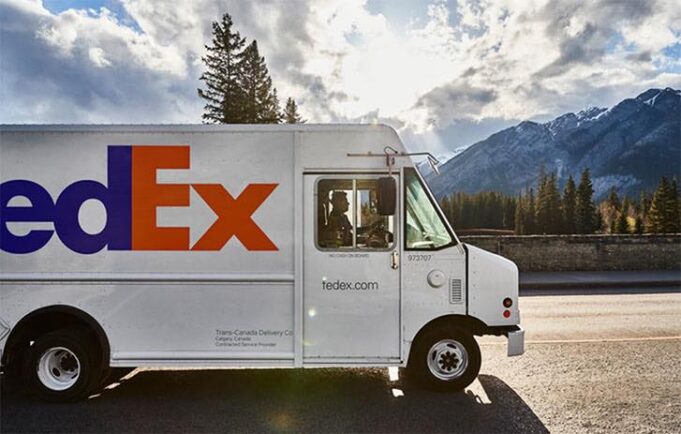 FedEx Tuntut Pemulangan Penuh Tarif Kecemasan Melalui Saman Terbaru