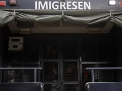 Imigresen menahan 13 warga asing di bazar Ramadan Selangor.