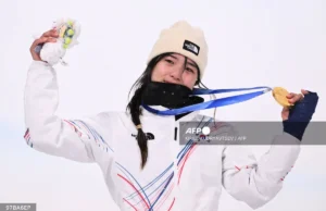 Korea Selatan meraih emas pertama dalam papan salji.