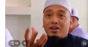 Ustaz Wadi Anwar pernah menegur tentang pengurusan kewangan di Pusat Dakwah, dan baru-baru ini, netizen kembali berkongsi klip lama yang menampilkan teguran tersebut. Dalam klip itu, Ustaz Wadi menunjukkan kepentingan ketelusan dan tanggungjawab dalam mengendalikan dana, serta menekankan perlunya pengurusan yang lebih baik untuk manfaat masyarakat. Reaksi netizen menunjukkan rasa prihatin mereka terhadap isu ini, dan ramai yang memberi sokongan kepada pendapat Ustaz Wadi.