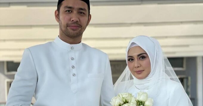 Zulin Aziz telah mengumumkan bahawa beliau dan pasangannya telah bercerai pada 18 Disember yang lalu.