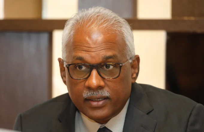 Bekas Ahli Parlimen menggesa penubuhan dana persaraan nasional untuk penyimpan EPF yang rendah.