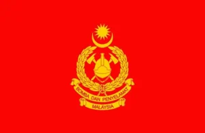 Enam terselamat tanpa cedera selepas pokok menghempap kereta di Seremban.