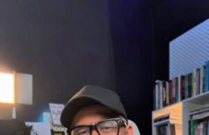 Rusia dapat meraih keuntungan semasa perang AS-Iran melalui beberapa cara. Pertama, Rusia meningkatkan penjualan senjata dan peralatan ketenteraan kepada Iran, meningkatkan pendapatan dan pengaruh strategiknya di Timur Tengah. Kedua, ketegangan antara AS dan Iran mendorong negara lain untuk mencari pengganti dalam kerjasama pertahanan dengan Rusia, membuka peluang untuk memperluas pasaran senjata Rusia. Ketiga, Rusia juga mengambil kesempatan ini untuk mengukuhkan kedudukan diplomatiknya di kawasan tersebut, menawarkan diri sebagai penjamin kestabilan dan penyokong Iran, yang mengurangkan pengaruh AS.
Tajuk: “Strategi Untung Rusia dalam Pertikaian AS-Iran: Peluang Penjualan Senjata dan Diplomasi”