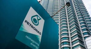 Paradoks Ekonomi Tenaga Malaysia: Antara Harga Tinggi dan Pertumbuhan Sustainabiliti