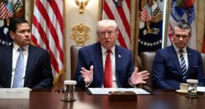 Trump Dedah Iran Beri ‘Hadiah’ Dengan Benarkan Kapal Militer Melalui Selat