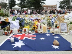 Ibu kepada suspek pembunuh di Bondi Beach menerima ancaman bunuh, diberitahu di mahkamah.