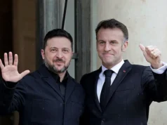 Zelensky tiba di Paris untuk perbincangan tentang menekan Rusia.