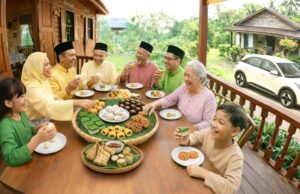 Raikan Ramadan dan Raya dengan penuh bermakna sambil mengatur kewangan dengan lebih baik. Berikut adalah beberapa langkah untuk membantu anda mencapai matlamat tersebut:
Buat Bajet Ramadan: Tentukan peruntukan untuk makanan, pakaian, dan barang keperluan lain. Ini akan membantu anda mengelakkan pembaziran.
Rancang Jauh: Ambil masa untuk merancang belanjawan bukan hanya untuk Ramadan, tetapi juga untuk Hari Raya. Ini termasuk kos untuk juadah, kad raya, dan hadiah.
Simpan Awal: Mulakan tabungan khas untuk bulan puasa dan Raya. Setiap bulan, masukkan sekurang-kurangnya 10% dari pendapatan untuk dana ini.
Alokasikan untuk Sedekah: Pastikan anda memperuntukkan sebahagian daripada bajet untuk bersedekah. Ini adalah amalan baik yang dapat memberi manfaat kepada orang lain.
Fokus pada Pengalaman: Lebihkan perbelanjaan pada pengalaman berharga bersama keluarga dan sahabat, seperti berbuka puasa bersama, berbanding membeli barang-barang yang tidak perlu.
Cari Tawaran Istimewa: Manfaatkan promosi Ramadan dan Raya di kedai-kedai untuk mendapatkan barangan pada harga lebih baik.
Elakkan Hutang: Pastikan semua perbelanjaan dilakukan dalam bajet, elakkan mengambil hutang untuk memenuhi keperluan bulan ini.
Rekod Perbelanjaan: Catat semua perbelanjaan harian agar anda dapat melihat di mana anda boleh berjimat.
Tanya Pendapat: Berkongsi pelan kewangan dengan keluarga dan sahabat untuk mendapatkan nasihat dan sokongan.
Tetapkan Matlamat: Buat matlamat kewangan untuk tahun depan, seperti membeli alat penting atau melaksanakan ibadah tertentu yang memerlukan dana.
Dengan perancangan kewangan yang baik, anda dapat menikmati bulan Ramadan dan Raya dengan lebih tenang dan bermakna.