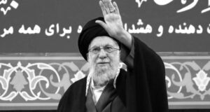Kabar menggugah telah beredar mengenai wafatnya Pemimpin Tertinggi Iran, Ayatollah Ali Khamenei. Media resmi Iran mengonfirmasi berita duka ini, yang mengejutkan banyak pihak. Khamenei, yang telah memimpin negara selama beberapa dekade, dianggap sebagai sosok penting dalam sejarah modern Iran. Kepergiannya tentu akan membawa dampak besar terhadap politik dan arah masa depan negara tersebut. Penunjukan penggantinya akan menjadi perhatian utama di kalangan pemimpin dan rakyat Iran, mengingat warisan serta pengaruh yang ditinggalkannya.