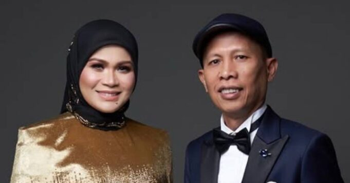 Hantaran Haliza Maysuri mengenai nama cucunya, ‘Bawal’, telah mencuri tumpuan ramai. Beberapa netizen mengingatkan beliau untuk tidak memilih nama yang aneh. Nama yang unik memang menarik, tetapi mereka berpendapat sebaiknya mempertimbangkan kesesuaian dan makna yang mendalam. Reaksi pelbagai ini menunjukkan betapa pentingnya pemilihan nama dalam budaya kita.