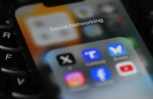 MP UK menolak larangan media sosial secara menyeluruh untuk bawah 16 tahun.