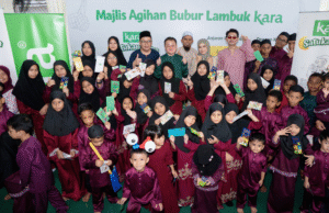 Ingat Santan, Ingat Kara! Jom saksikan bagaimana Kara menggabungkan rasa bersama penghuni Rumah Titian Kaseh di bulan Ramadan ini! Dapatkan inspirasi resipi unik yang memikat selera dan merayakan keindahan kebersamaan dalam ibadah puasa. Saksikan setiap detik keistimewaan santan Kara yang menjadikan hidangan lebih istimewa dan berkesan!