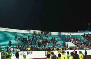 Sokongan Padu Penyokong Malaysia di Stadium Thi…