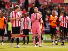 Brentford melepaskan peluang untuk memasuki enam tempat teratas dalam seri dengan Fulham.