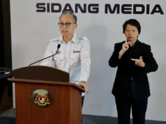 Kerajaan mempertimbangkan kehadiran polis di stesen minyak sempadan.