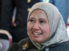 KPDN Johor menyiasat kenderaan asing yang menutup plat untuk mengisi RON95.