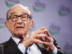 Alan Greenspan, bekas pengerusi Fed yang terbentuk oleh krisis kewangan, meninggal dunia pada usia 100 tahun