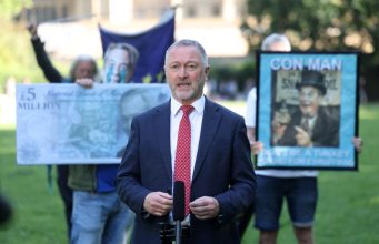 Brexit 10 Tahun: Perusahaan Kecil Hadapi Kos Tangguh dan Halangan