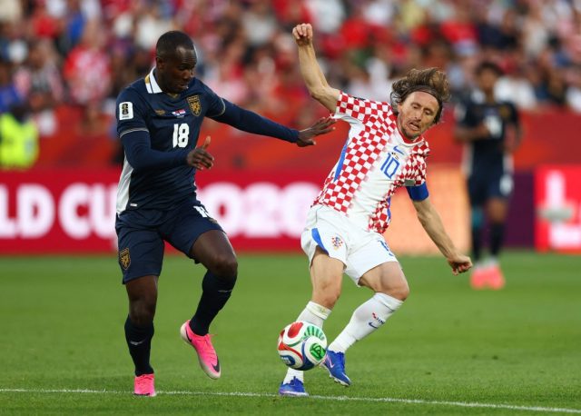 Budimir-jaringkan-gol-untuk-Croatia-pertahankan-tempat-dalam-Piala-Dunia.jpg