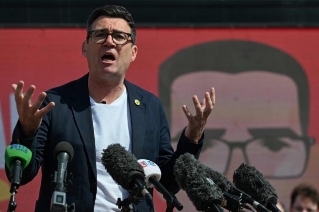 Ketua-Pembangkang-UK-Starmer-Isyarat-Peranan-untuk-Andy-Burnham-di.jpg