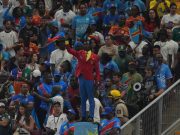 Lelaki Patung DR Congo Curi Tumpuan Piala Dunia Tanpa Bergerak (VIDEO)