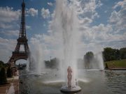 Mayat di Paris bertimbun selepas gelombang panas meragut kira-kira 1,000 nyawa