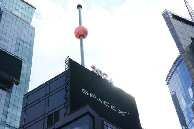 Permintaan-Melonjak-Apabila-IPO-SpaceX-Mencecah-RM385-Bilion-Penilaian-Musk.jpg