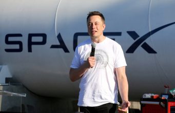 SpaceX akan mula berdagang dalam IPO terbesar dalam sejarah ketika Musk mengintai status trilionair
