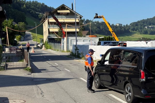 Switzerland-Umum-Pembatalan-Rundingan-AS-Iran-Hari-Ini-Selepas-Vance-Batalkan.JPG