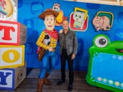 Tom Hanks Terkejut Temui Nama Keluarga Woody Selepas Lima Filem ‘Toy Story’