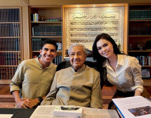 Bella Astillah terharu bertemu Dr Mahathir dan Dr Siti Hasmah