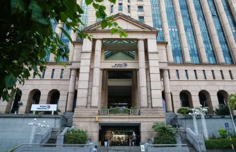 Bursa Malaysia Melihat Kejatuhan Sederhana Susulan Ambil Untung dan Kelembapan Serantau