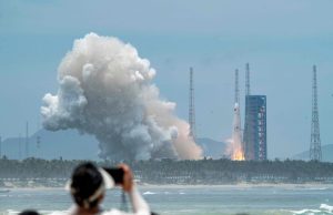 China capai langkah besar ke arah pelancaran angkasa lebih murah selepas roket boleh guna semula kembali mendarat