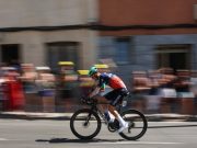 Gelombang Bahasa Inggeris Melanda Tour de France dalam Sukan Berbasikal