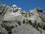 Jutaan Sambutan Ulang Tahun Ke-250 AS, Trump Rancang Hadir di Rushmore dan Perhimpunan di Mall