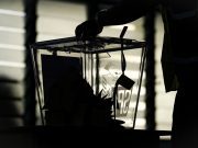 Kadar keluar mengundi PRN Johor 42% pada 1 petang, mengatasi PRN lalu