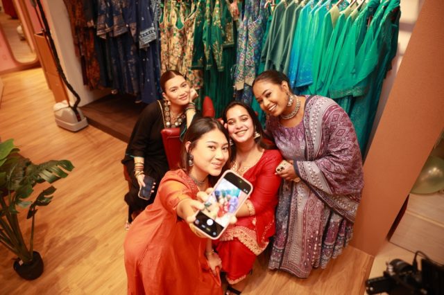 Kelebihan-Pakaian-Etnik-India-BIBA-Mengambil-Hati-Wardrobe-Pelbagai-Kaum.jpg