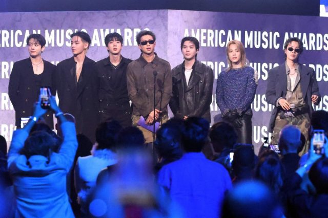 Madonna-Justin-Bieber-dan-BTS-hangatkan-persembahan-separuh-masa-Piala.jpg