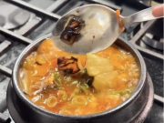 Perdebatan Timbul Seiring Viral ‘Sup Kimchi Nanas’ Dalam Tren Gabungan K-Food