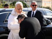 Pope Pertahan Migran di Sempadan Pulau Mediterranean