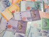 Ringgit dibuka mengukuh berbanding mata wang utamanya, tetapi lemah berbanding dolar AS
