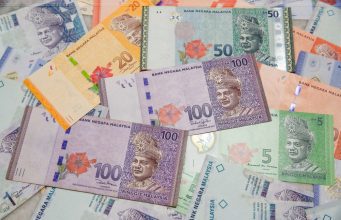 Ringgit mengukuh akibat ketegangan di Selat Hormuz, harga minyak mentah naik