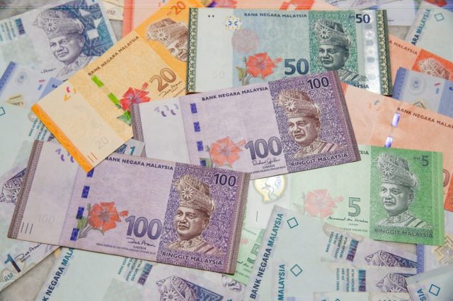 Ringgit-mengukuh-akibat-ketegangan-di-Selat-Hormuz-harga-minyak-mentah.jpg