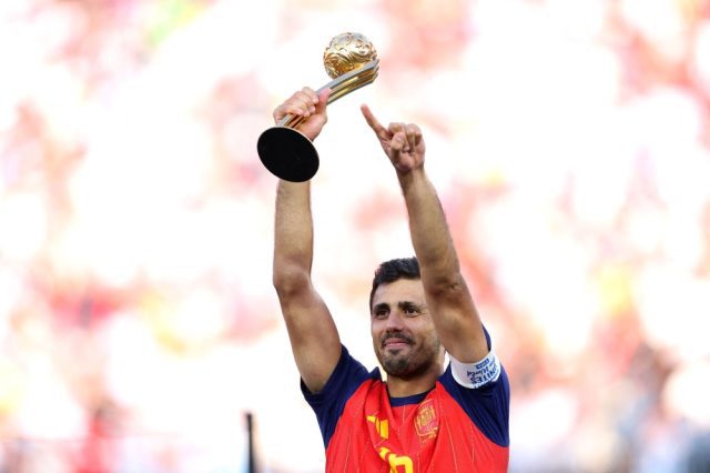 Rodri-dinobat-Pemain-Terbaik-Bola-Emas-lengkapkan-kejuaraan-Piala-Dunia.jpg