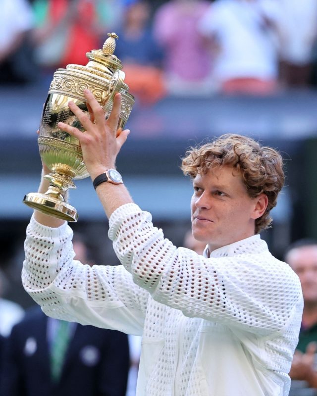 Sinner-pertahankan-gelaran-Wimbledon-tewaskan-Zverev-dalam-empat-set.jpg