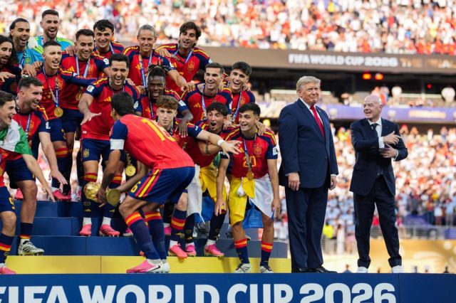 Trump-tetap-jadi-tumpuan-ketika-Sepanyol-raikan-kejuaraan-Piala-Dunia.jpg